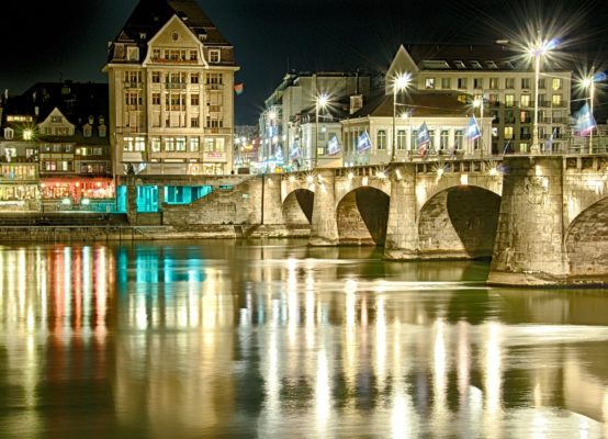 Basel bei Nacht 